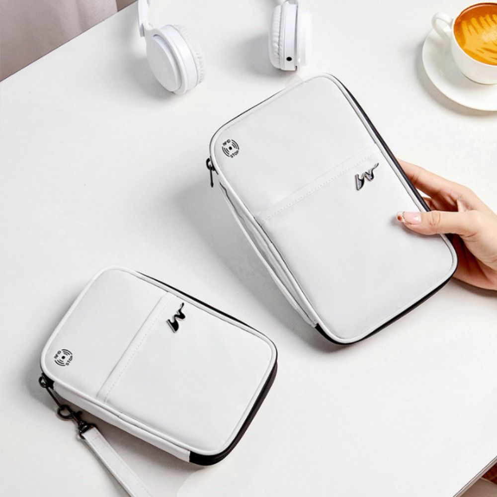 Portable Polyester Card Case L - Travel Accessories In Bulk 评论和价格